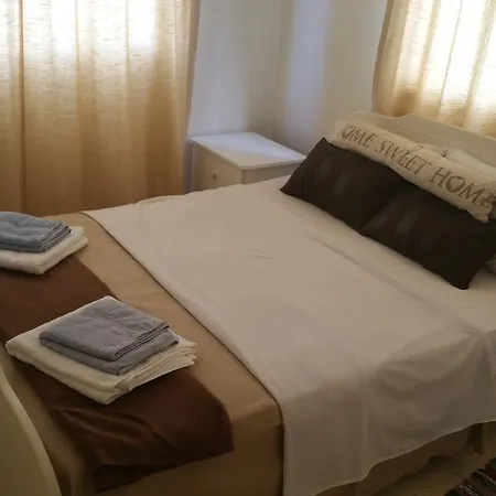 Nondas Hill Apts Апарт-готель Ларнака