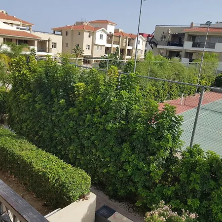 Nondas Hill Apts Апарт-готель Ларнака