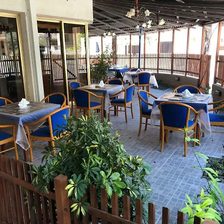 מלון דירות Nondas Hill Apts