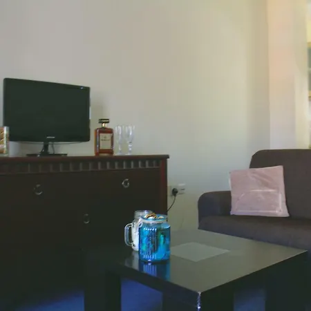 Nondas Hill Apts Апарт-готель 3*